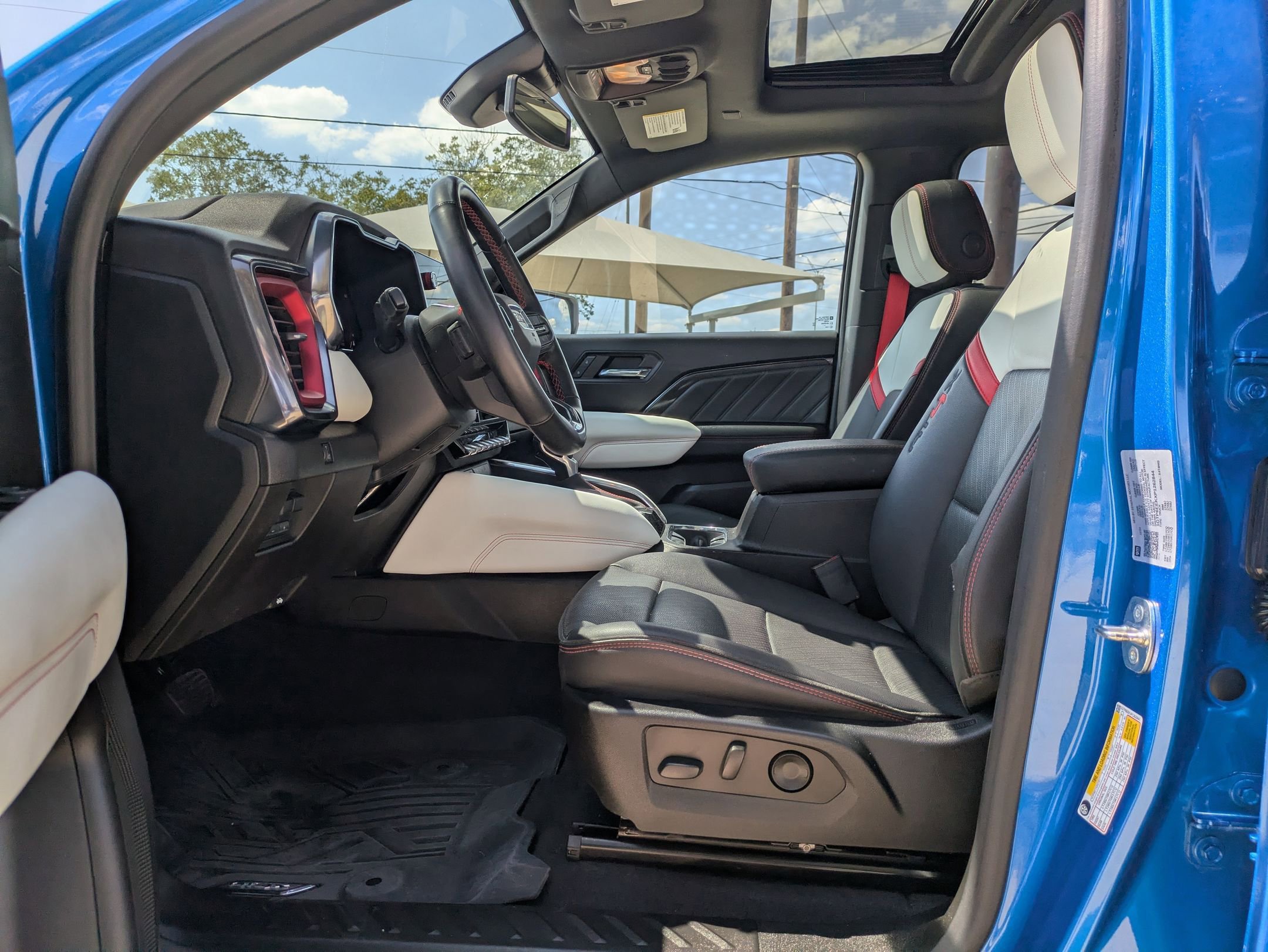 2023 Gmc Canyon AT4X photo 9