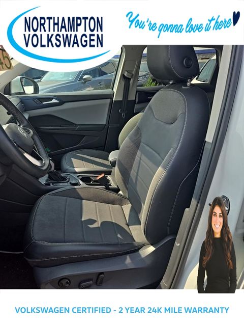 2022 Volkswagen Taos SE photo 8