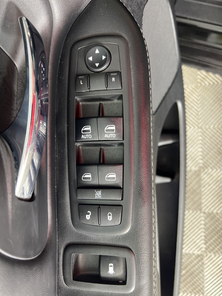 2016 Dodge Grand Caravan SE photo 10