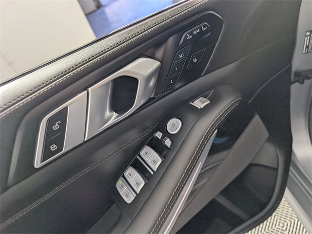 2025 Bmw X7 M60i photo 13