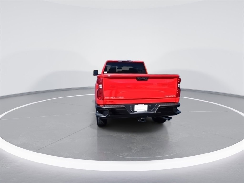 2025 Chevrolet Silverado 2500HD Custom photo 7