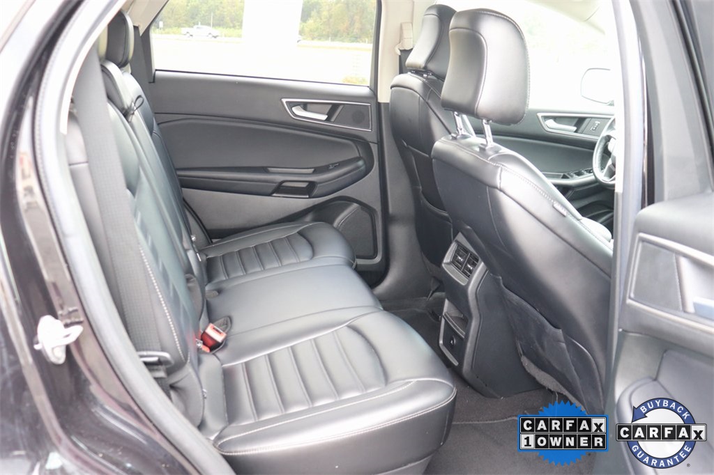 2023 Ford Edge SEL photo 3