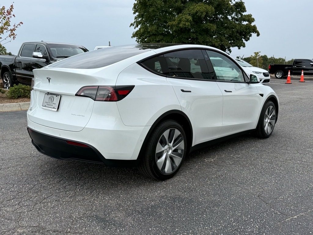 2022 Tesla Model Y Long Range photo 3