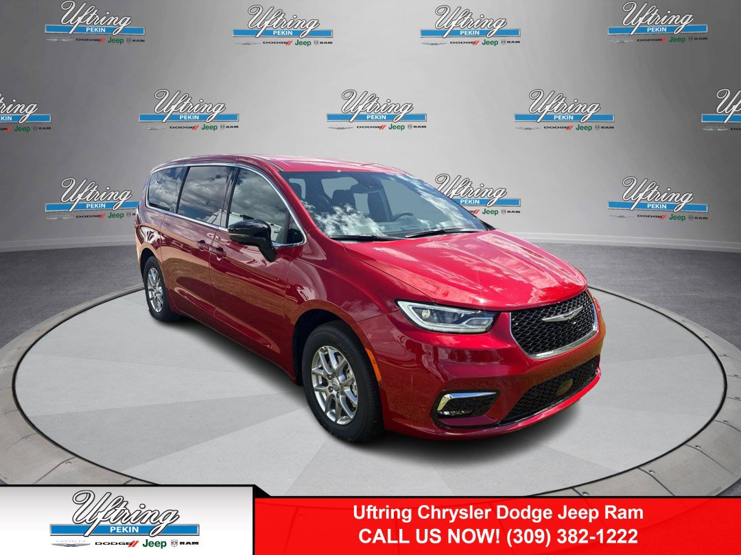2026 Chrysler Pacifica Select's photo