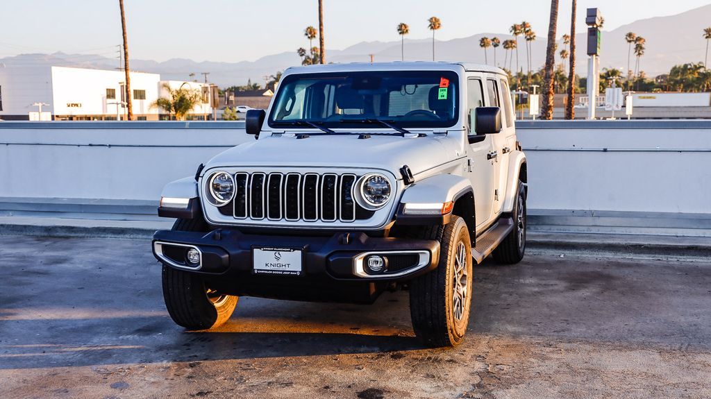 2024 Jeep Wrangler Sahara photo 4