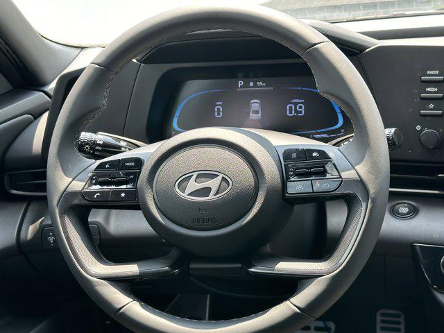 2025 Hyundai Elantra SEL Sport photo 21