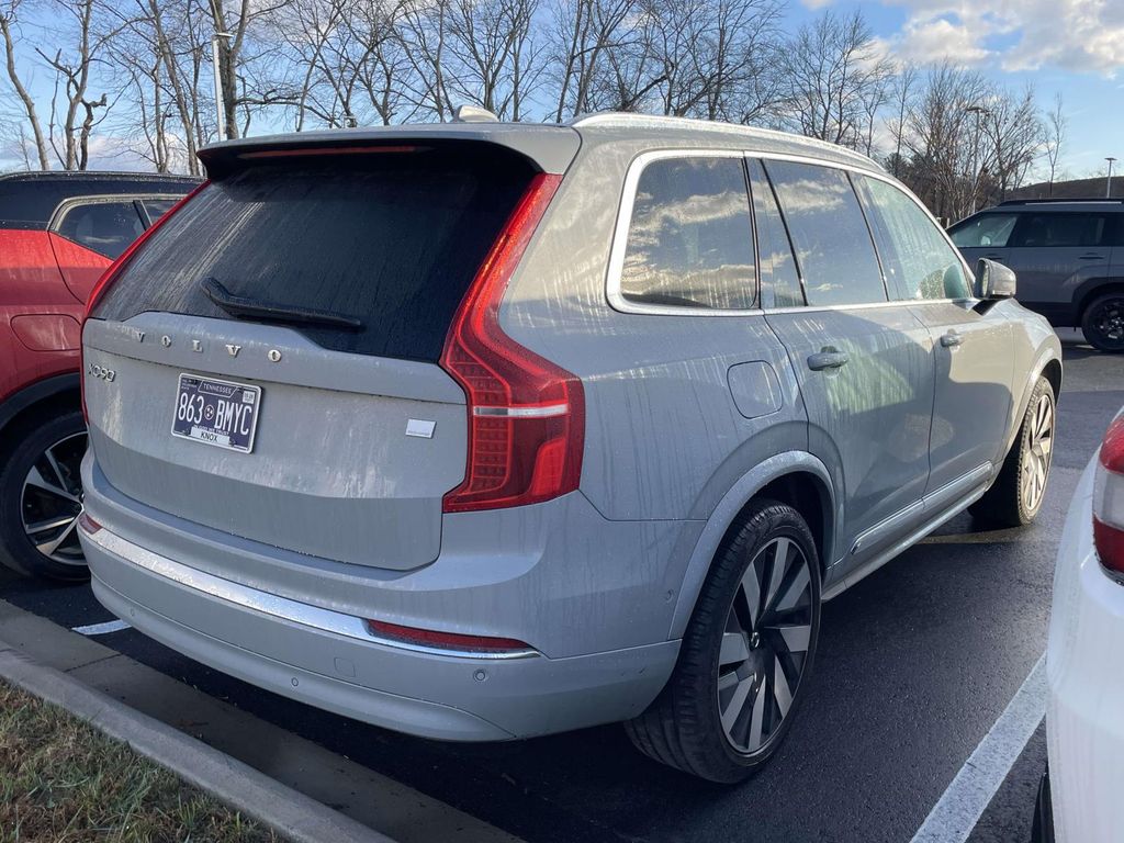 2024 Volvo XC90 T8 Ultimate photo 4