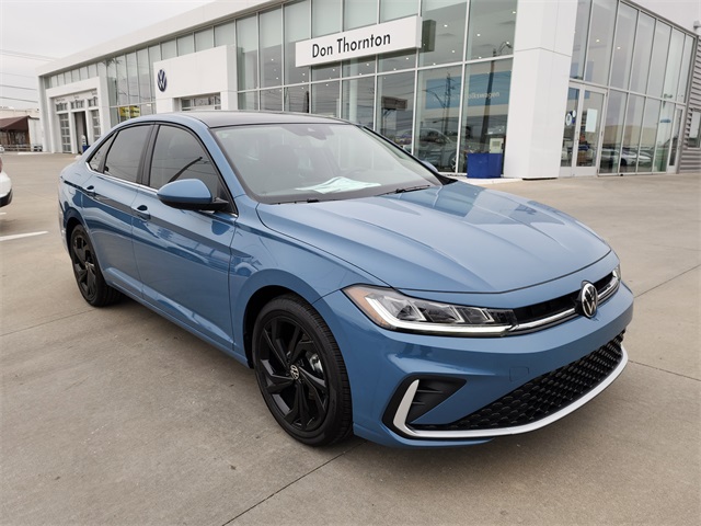 2026 Volkswagen Jetta SE's photo