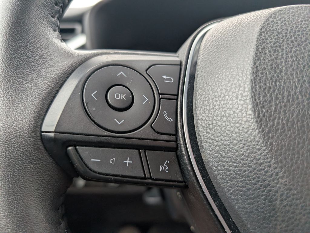 2024 Toyota RAV4 Hybrid XLE photo 13