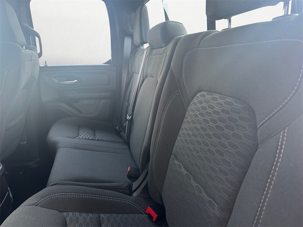 2025 Ram 1500 Tradesman photo 9