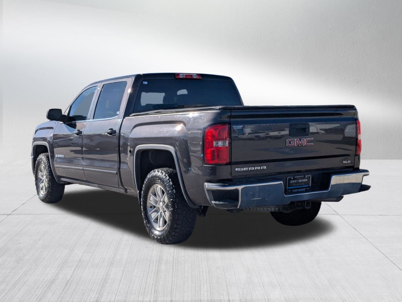 2015 Gmc Sierra 1500 SLE photo 3