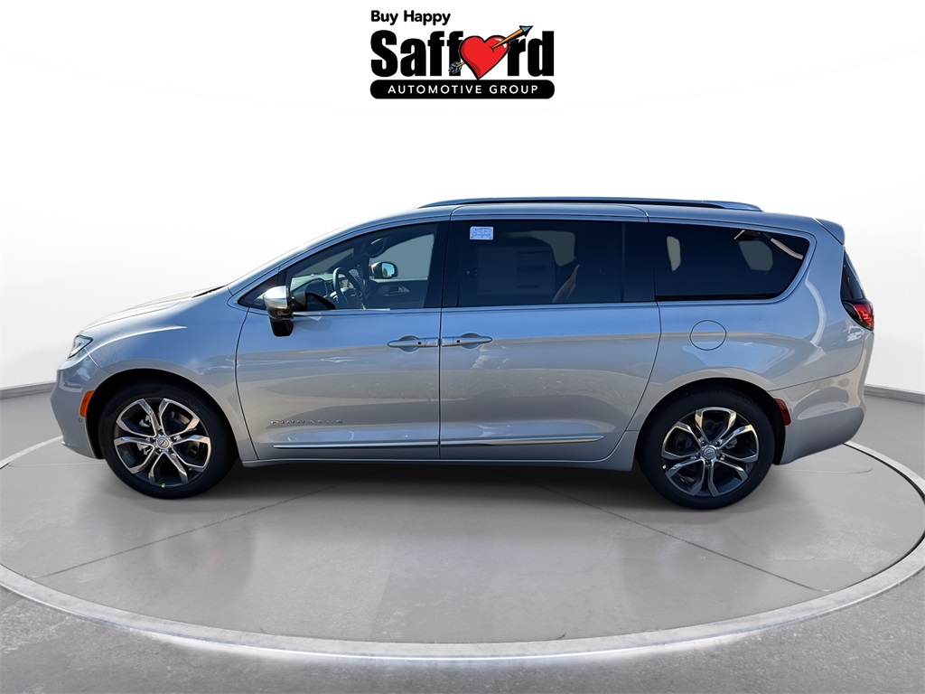 2026 Chrysler Pacifica Pinnacle photo 4