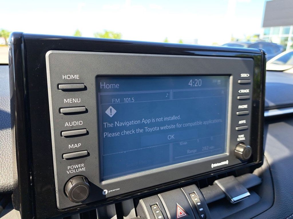 2022 Toyota RAV4 Hybrid XLE Premium photo 21