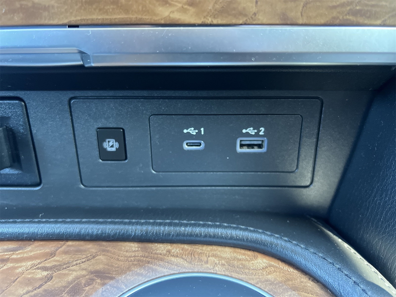 2021 Nissan Armada SL photo 8
