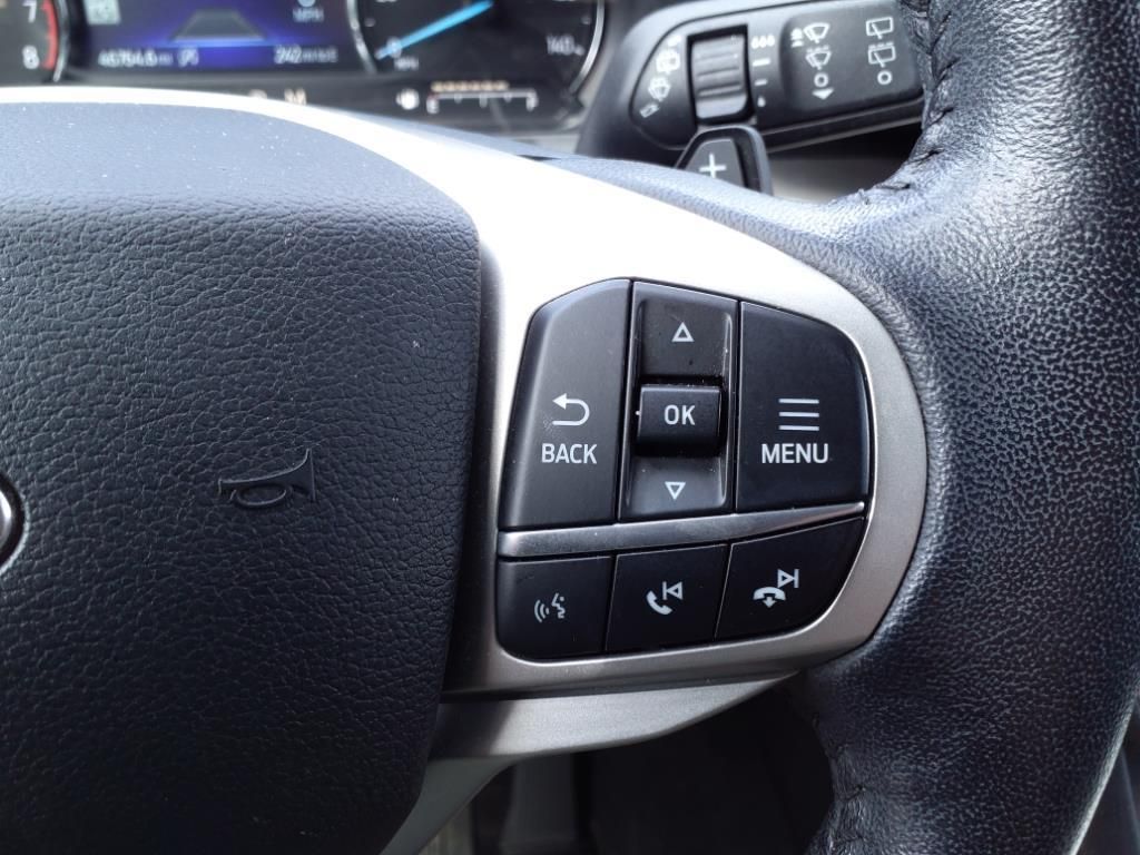 2020 Ford Explorer XLT photo 13