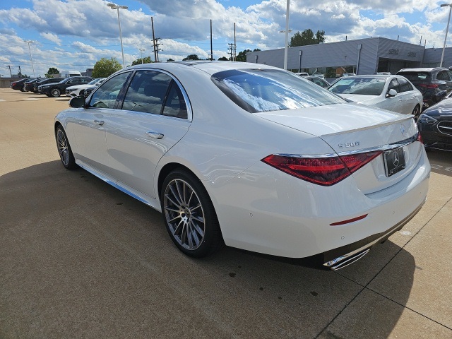 2025 Mercedes Benz S 580 4MATIC photo 4