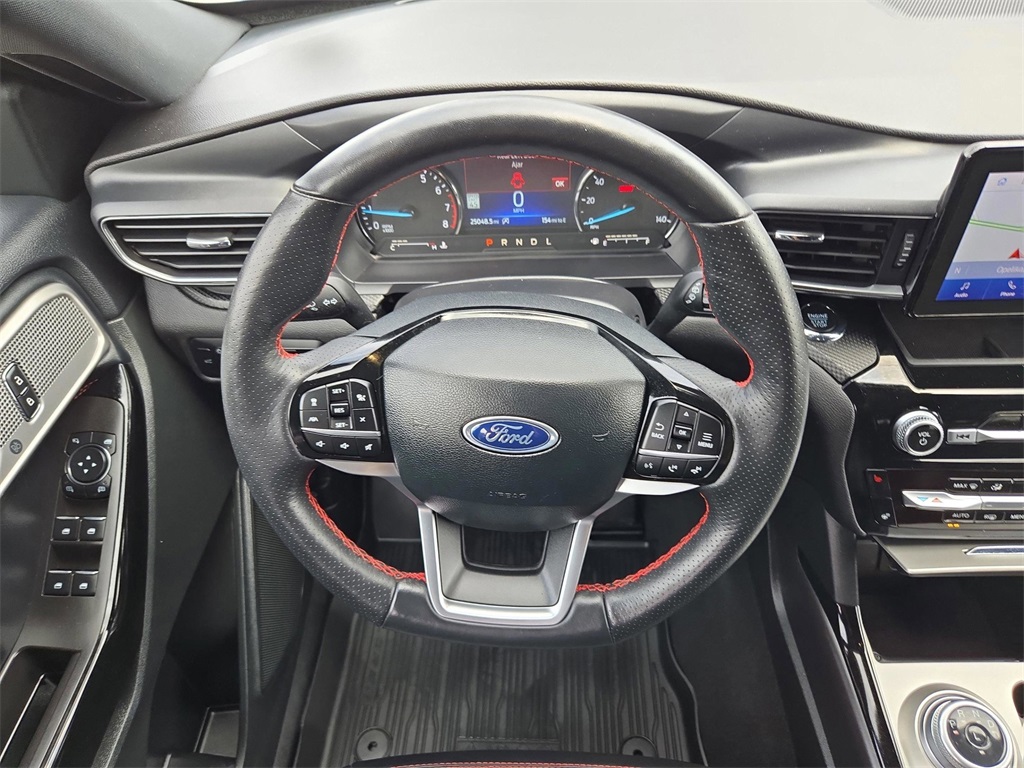 2024 Ford Explorer ST-Line photo 11