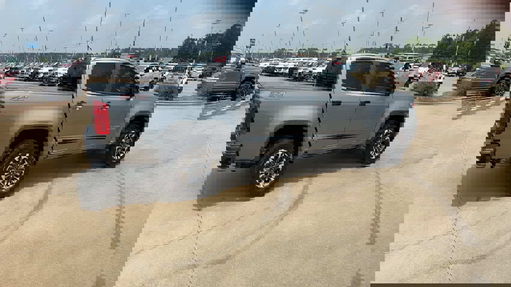 2021 Chevrolet Colorado Z71 photo 8