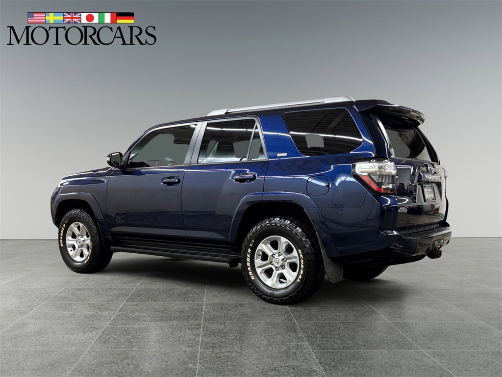 2017 Toyota 4Runner SR5 Premium photo 5