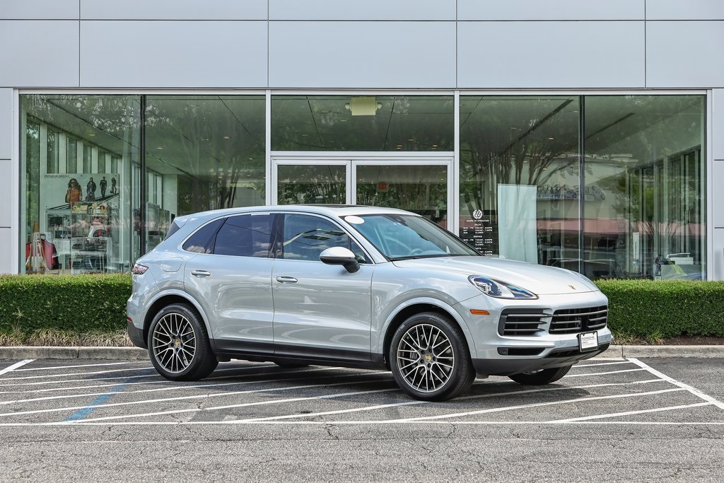 2022 Porsche Cayenne Base photo 9