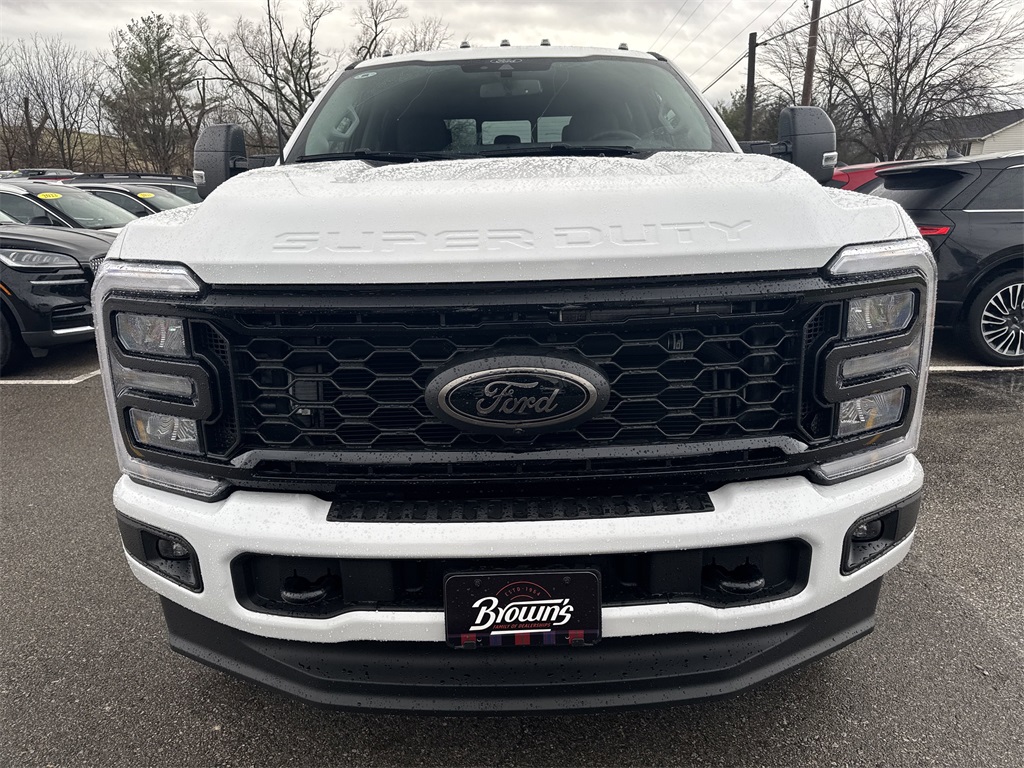 2025 Ford F-250 XLT photo 2