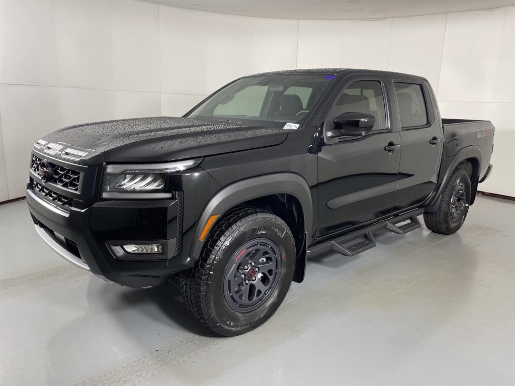 2026 Nissan Frontier Crew Cab PRO-4X photo 3