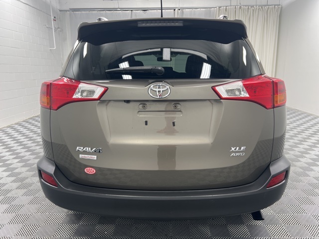 2015 Toyota RAV4 XLE photo 7