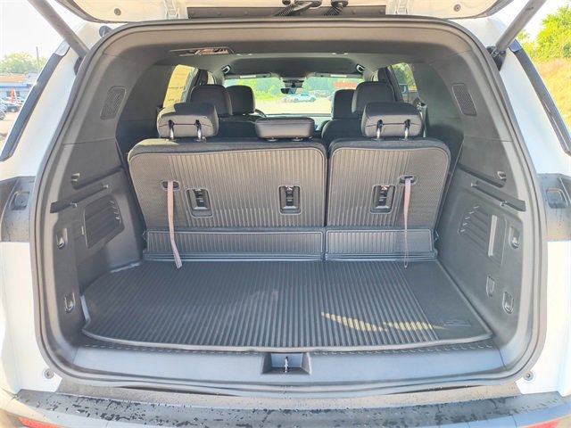 2026 Chevrolet Traverse photo 14