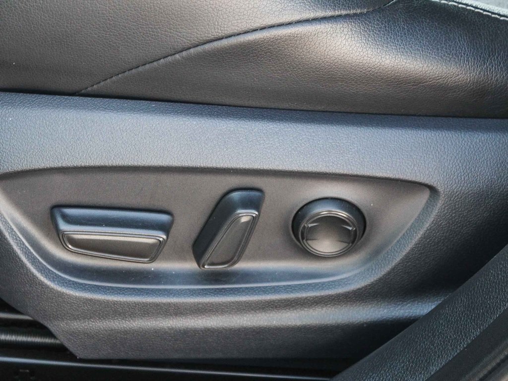 2020 Toyota Corolla XSE photo 20