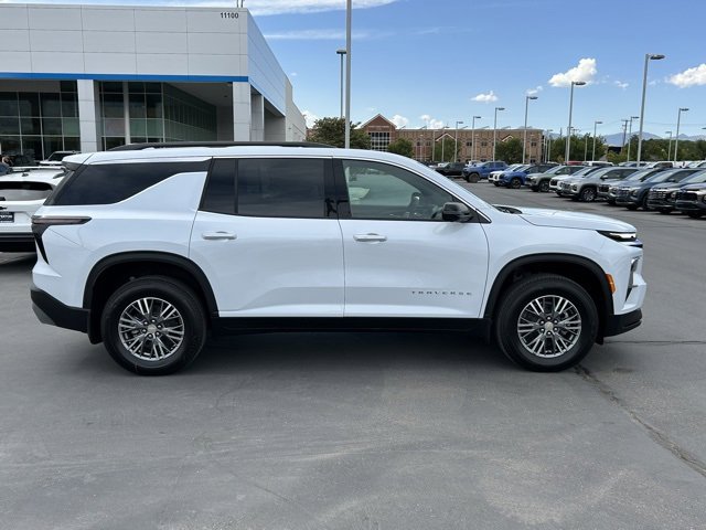 2026 Chevrolet Traverse photo 4