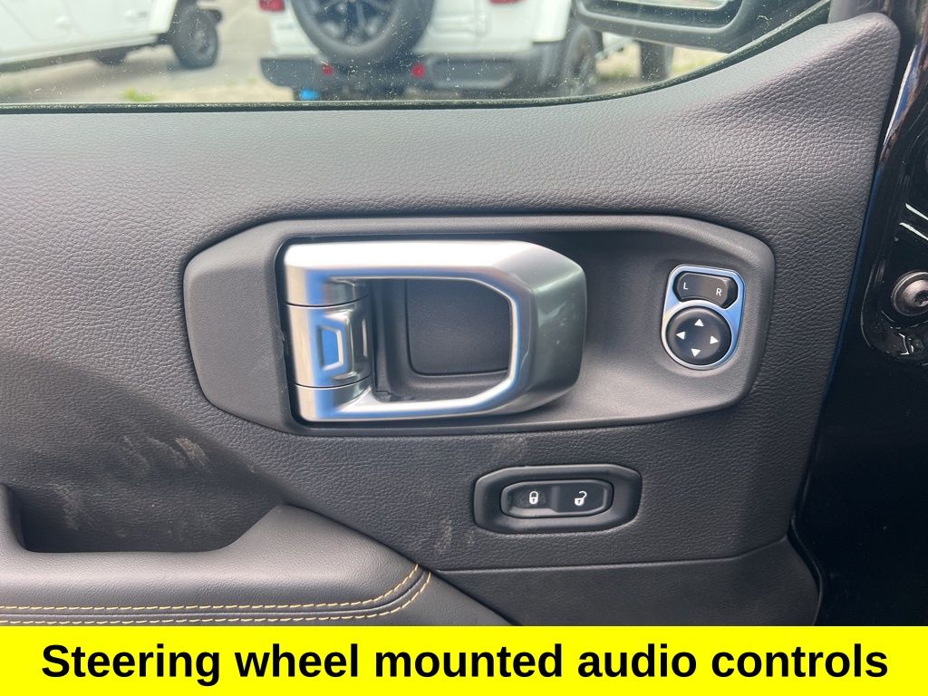 2024 Jeep Wrangler Sahara 4xe photo 14