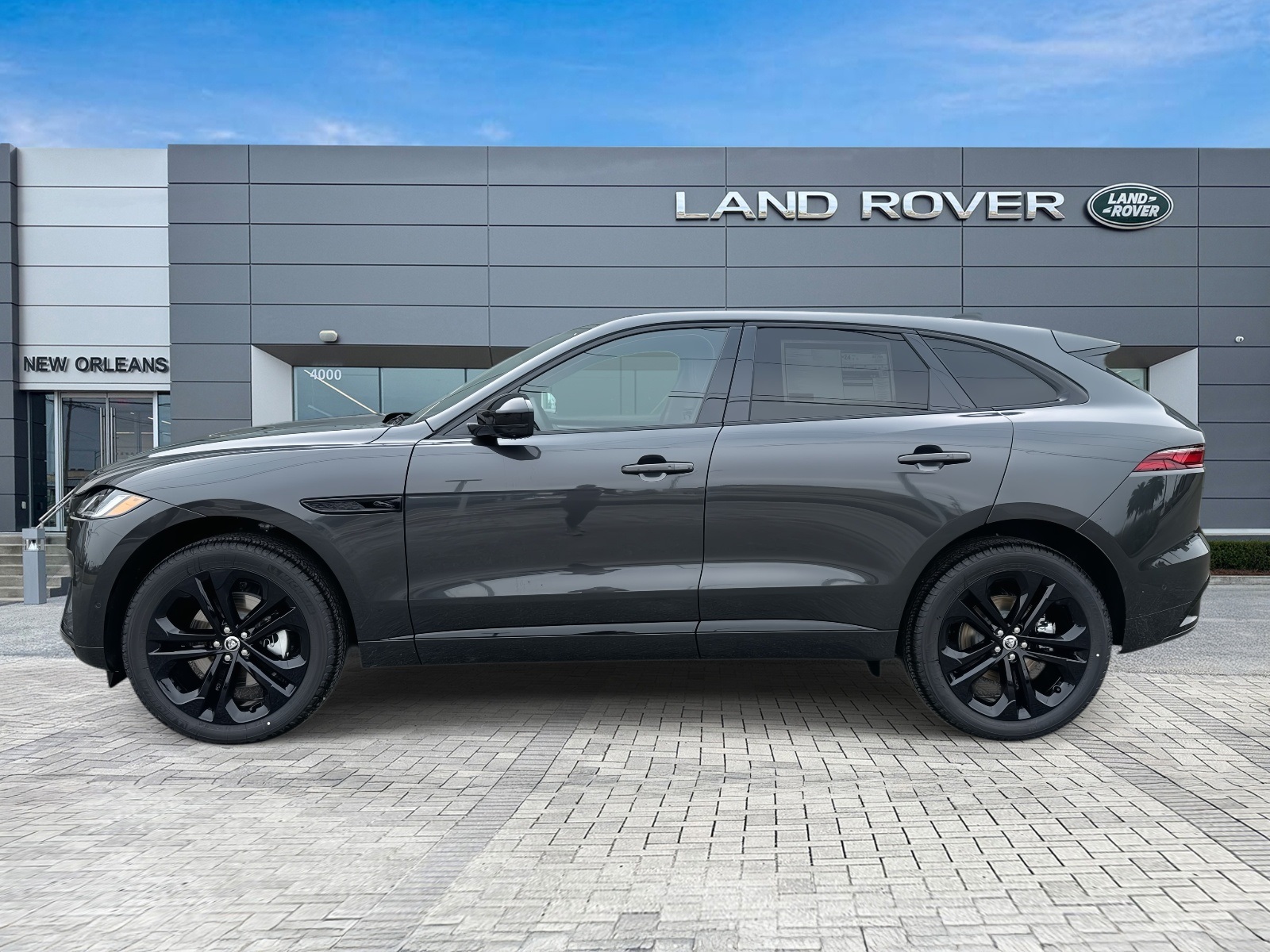 2025 Jaguar F-PACE P250 R-Dynamic S photo 2