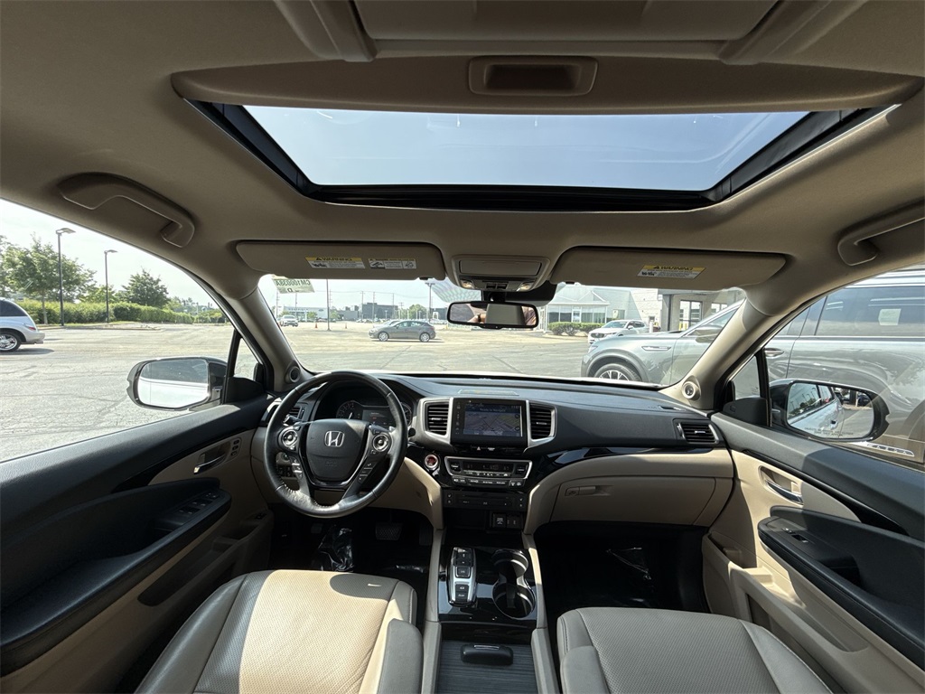 2016 Honda Pilot Elite photo 20