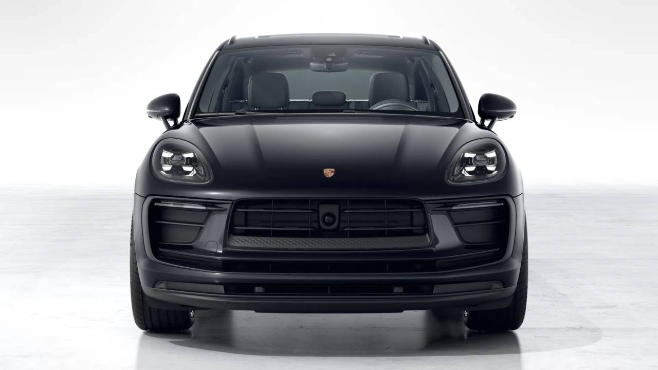2026 Porsche Macan T photo 7