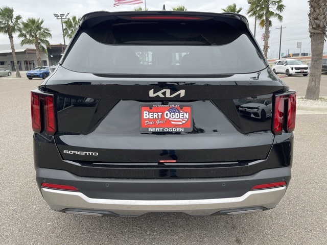 2025 Kia Sorento S photo 6
