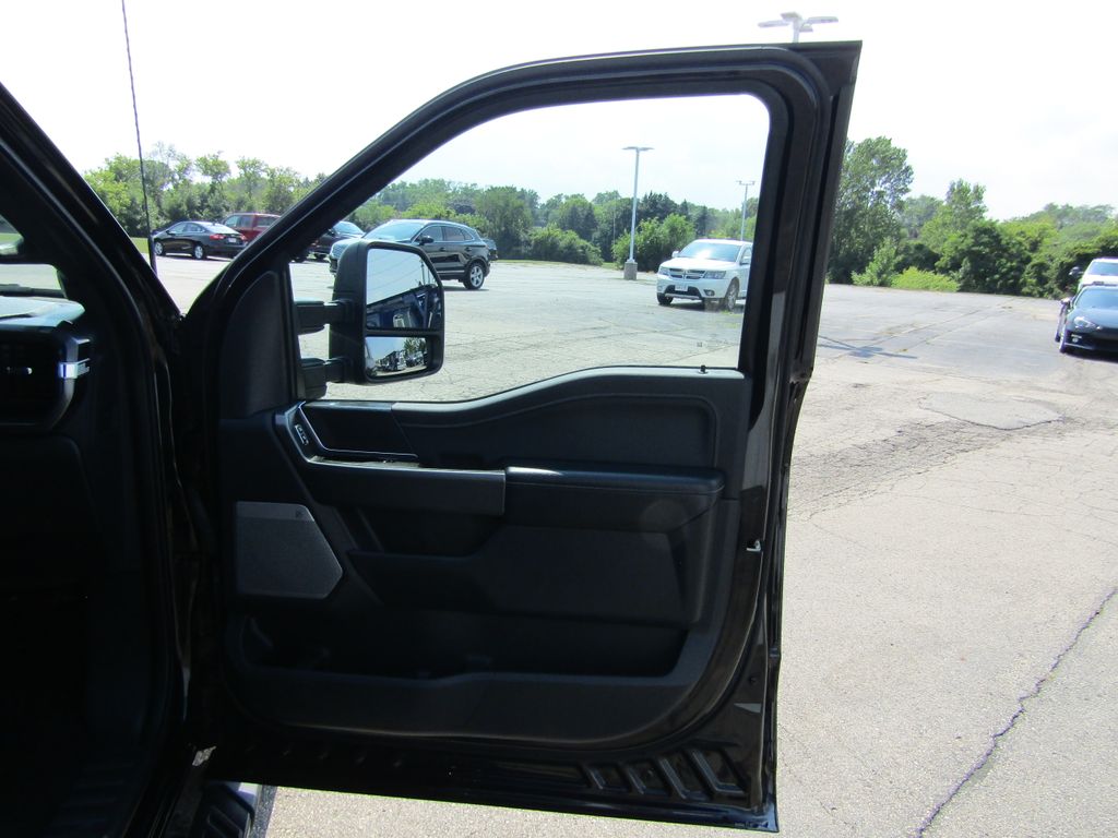 2023 Ford F-150 XLT photo 35