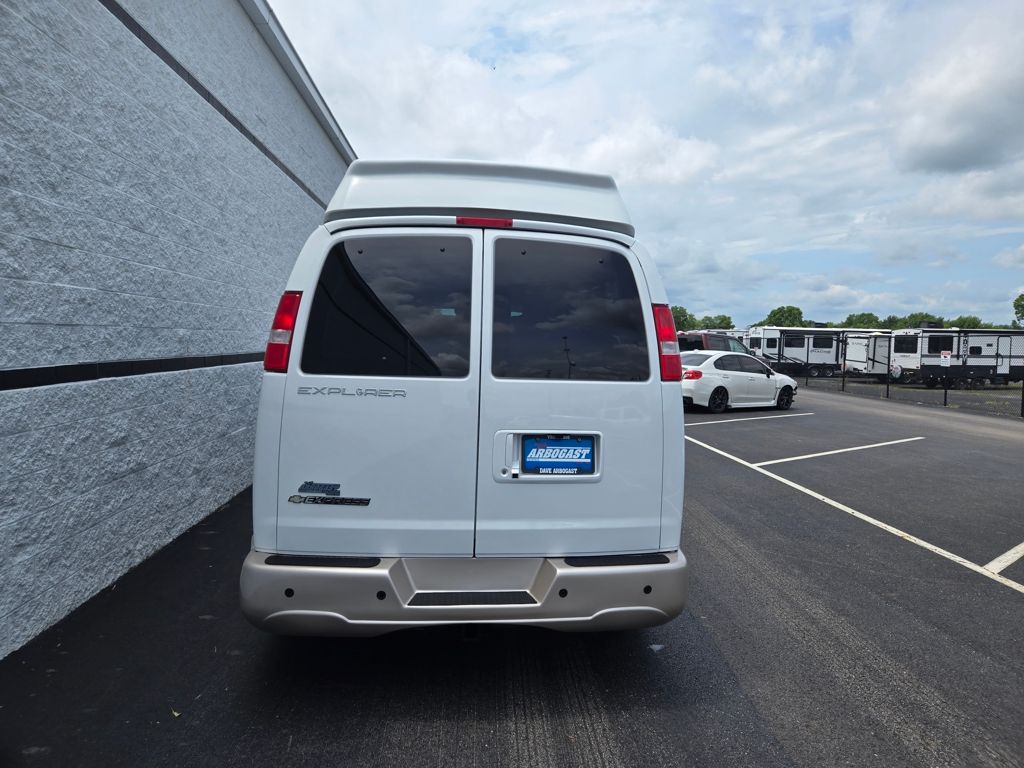 2022 Chevrolet Express Cargo photo 4