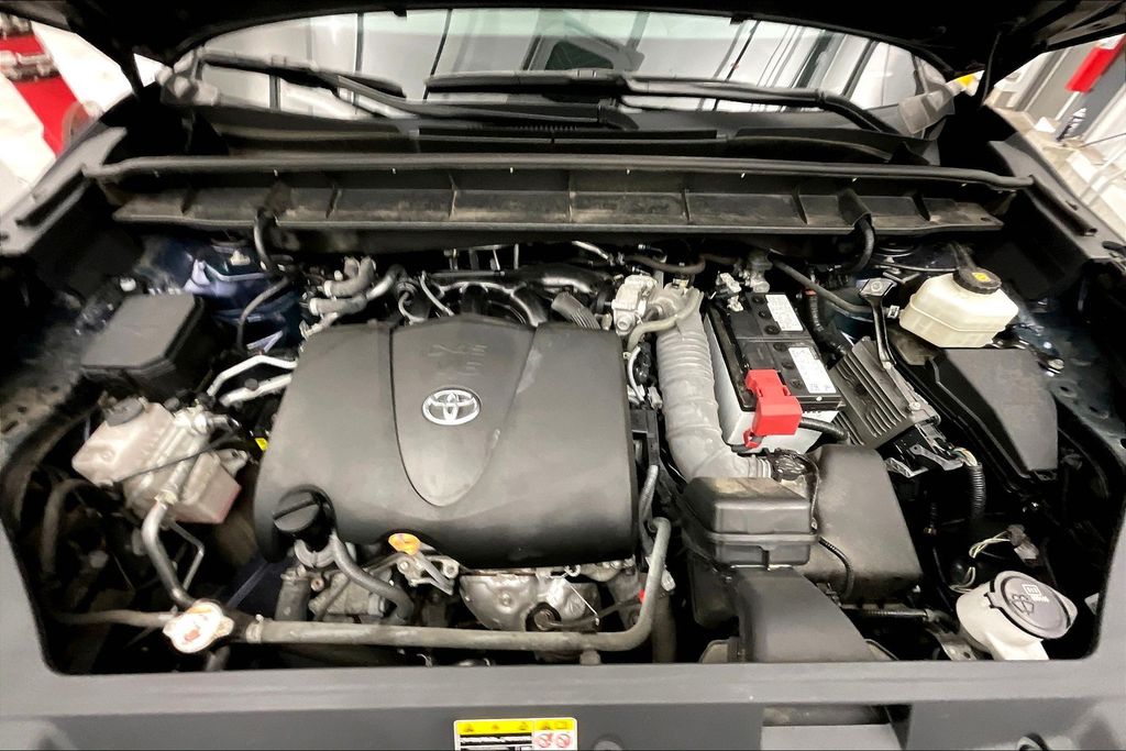 2022 Toyota Highlander XLE photo 11