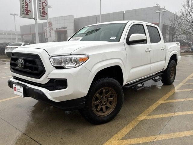 2023 Toyota Tacoma SR's photo