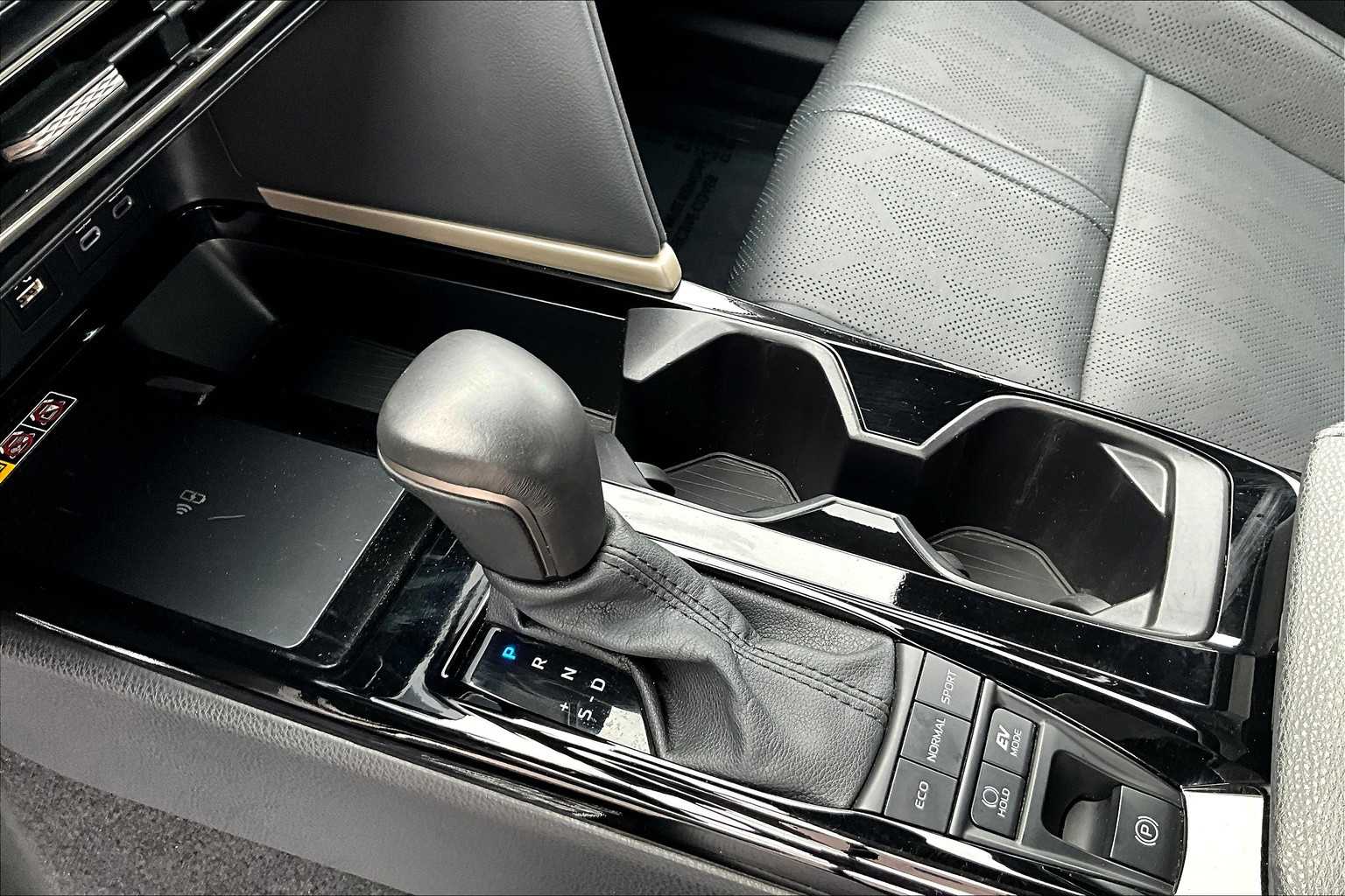 2025 Toyota Camry XSE photo 15