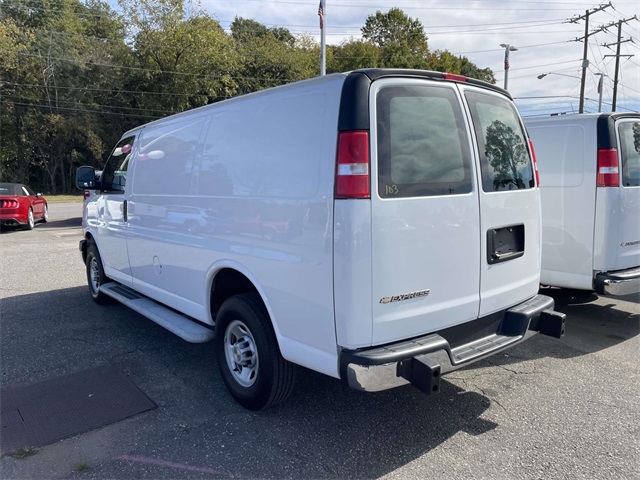 2024 Chevrolet Express 2500 Work Van photo 4