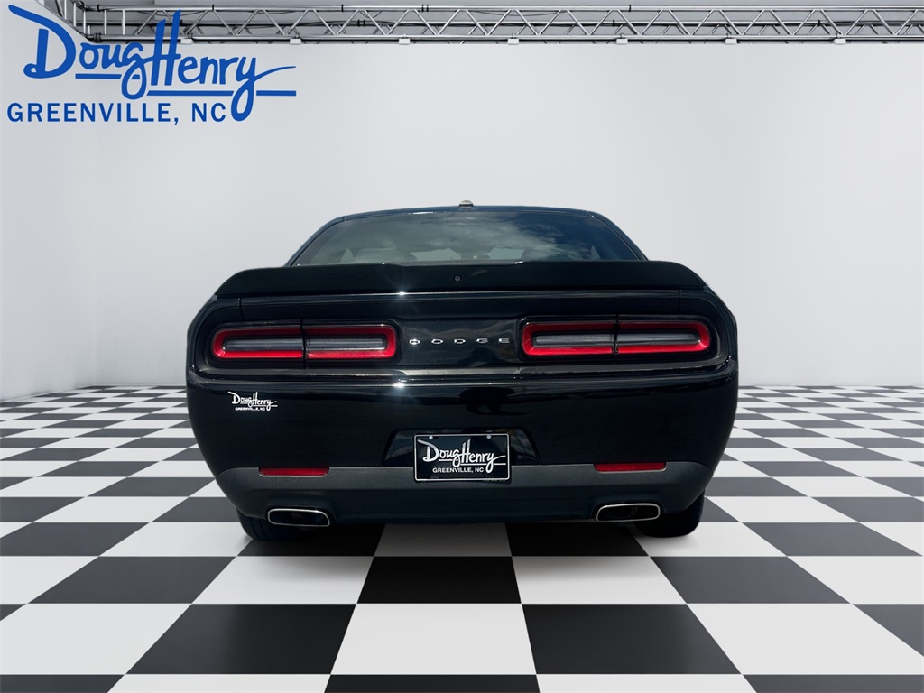 2019 Dodge Challenger SXT photo 3