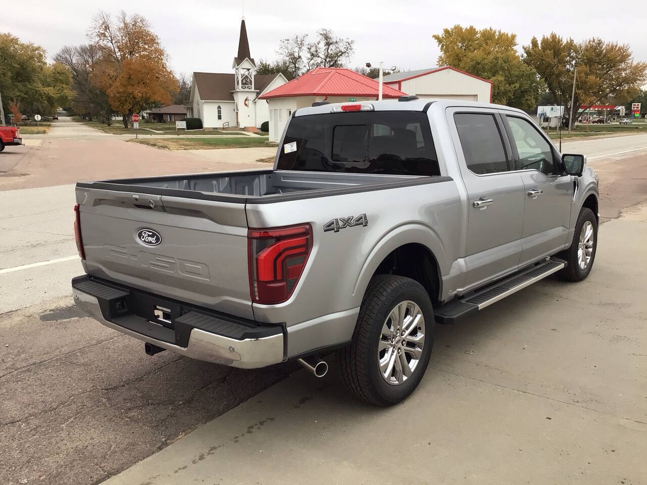 2025 Ford F-150 Lariat photo 3