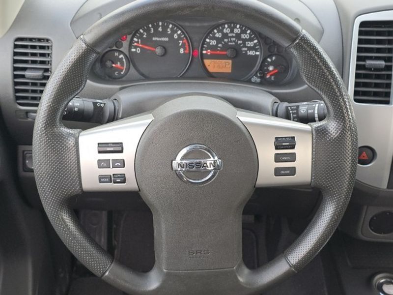 2021 Nissan Frontier SV photo 11