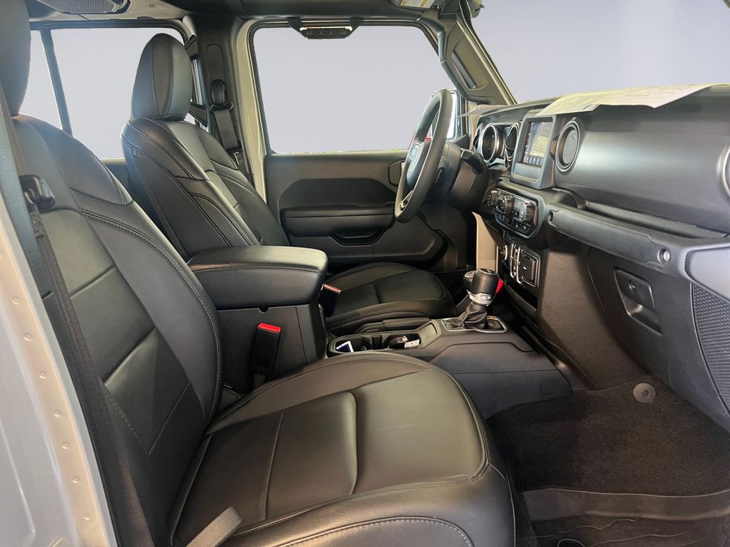 2023 Jeep Gladiator Willys photo 17