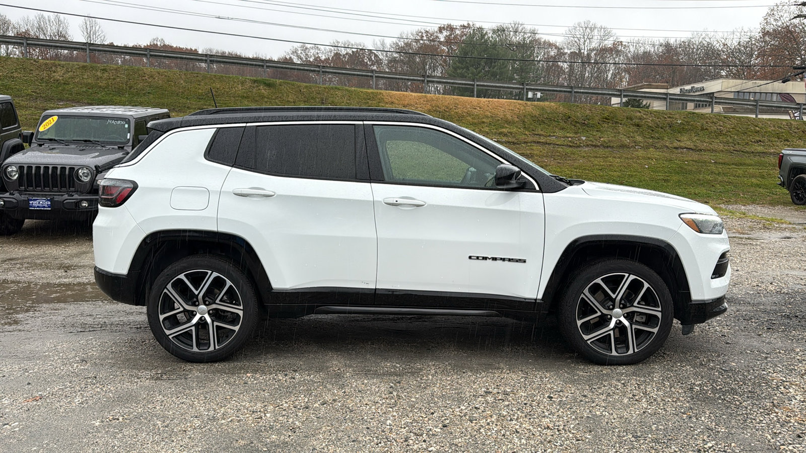 2024 Jeep Compass Limited photo 3