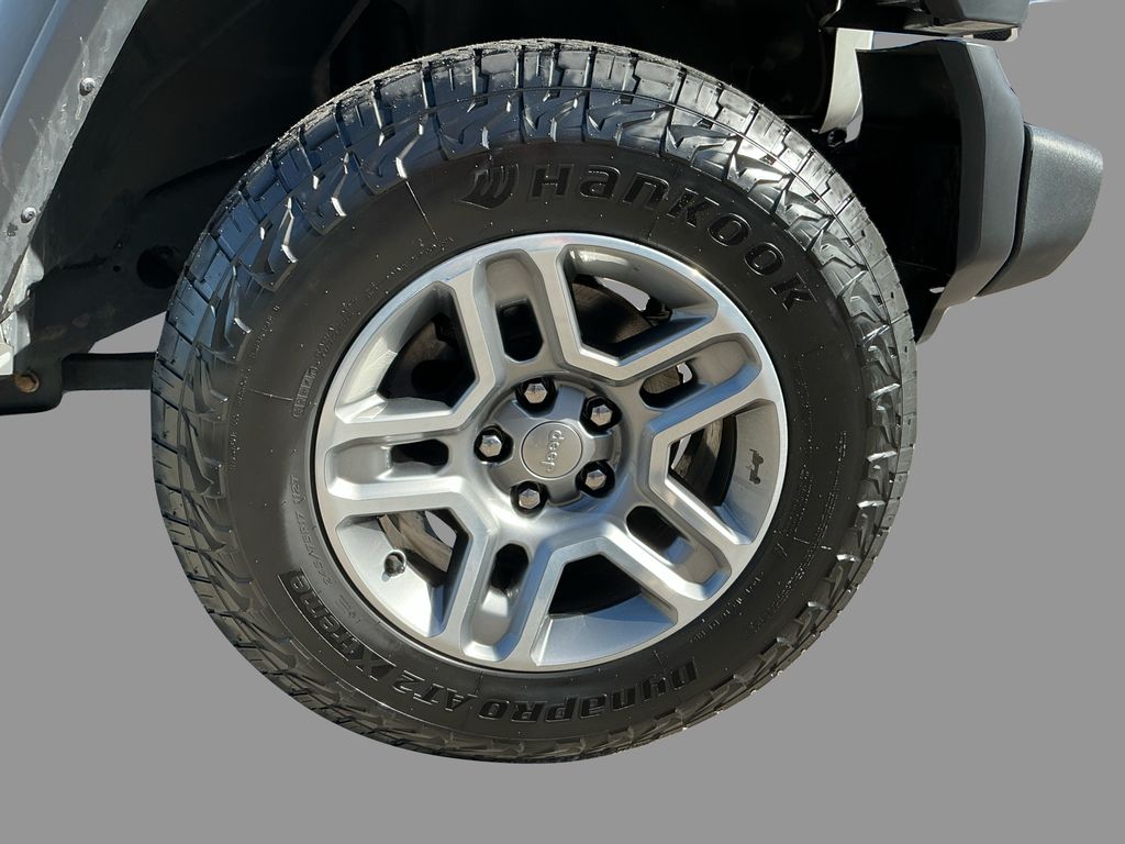 2020 Jeep Gladiator Sport S photo 14