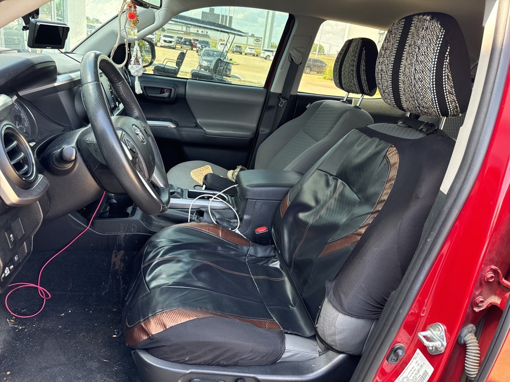 2021 Toyota Tacoma SR5 photo 9
