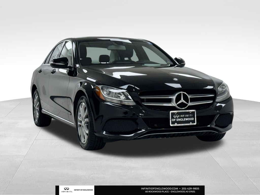 2015 Mercedes-Benz C-Class C300's photo