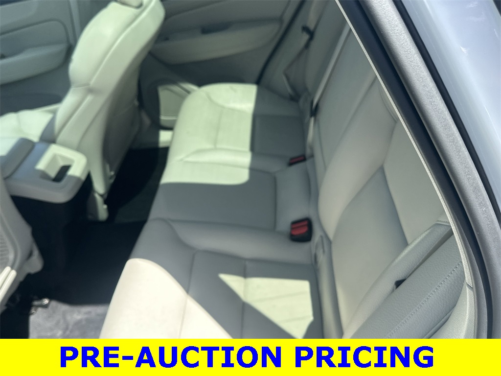 2024 Volvo XC60 B5 Plus photo 7